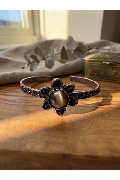 Meneva Aksesuar Elegant and Adjustable Flower Motif Copper Bracelet with Brow...