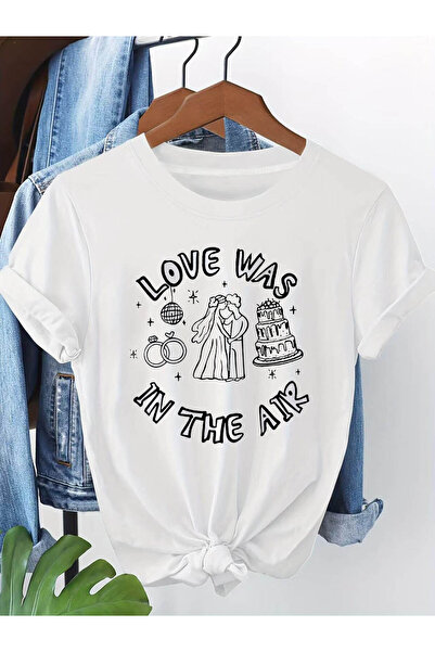 Astogria13 LOVE WAS IN THE AIR Graphic Print Women'S T-shirt | Casual Crew Ne...