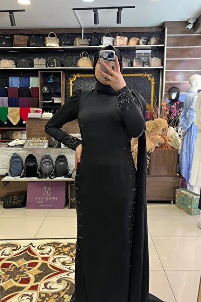 HÜMEYRA BUTİK Right Shoulder Cape Detailed Evening Dress