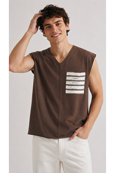 rammerry V-Neck Zero Sleeve T-Shirt with Patterned Cut-Out Pocket Detail
