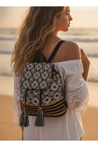 MILANO COLLECTION Rucsac boho negru și auriu, model cu romburi aztece, brodat...
