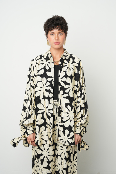Orfeo Negro Women's Black and White Floral Patterned Oversized Shirt with Tie...