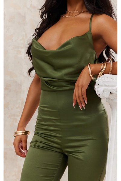 NO BRAND Salopetă din satin verde închis cu decolteu adânc Prettylittlething 36