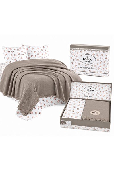 RMR textile Set cu cuvertura pat 4 piese cu dantela in cutie, masuri cearceaf...