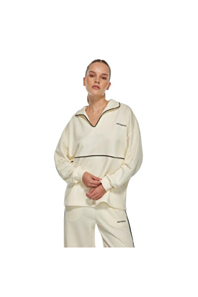 New Balance Nb Lifestyle Women Sweatshirt Wnc3402-Sst White Sweatshirt
