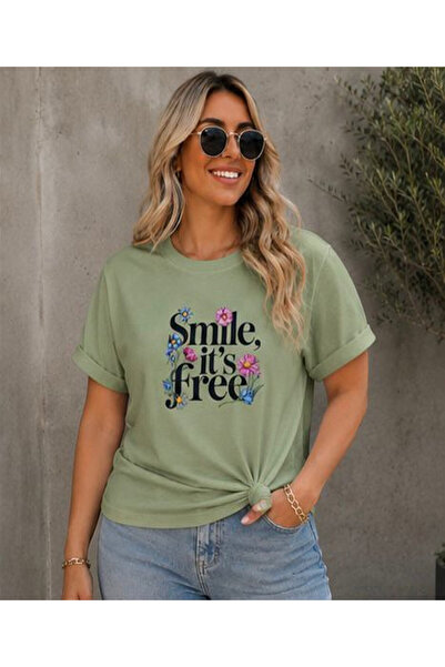 3S MODA تي شيرت نسائي كبير الحجم مطبوع عليه طباعة رقمية من Basic Smile