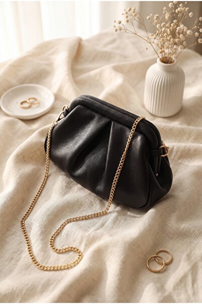 Modamorfo Nostalgic Lockable Bag with Chain Strap - Black