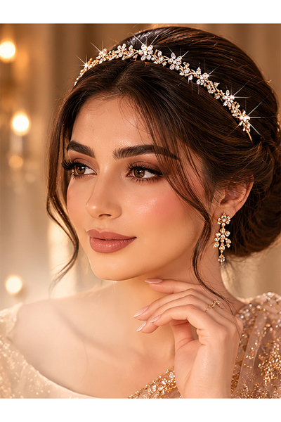 Take Two By Styli عصابة رأس مزينة بالأحجار الكريمة على شكل برقوق