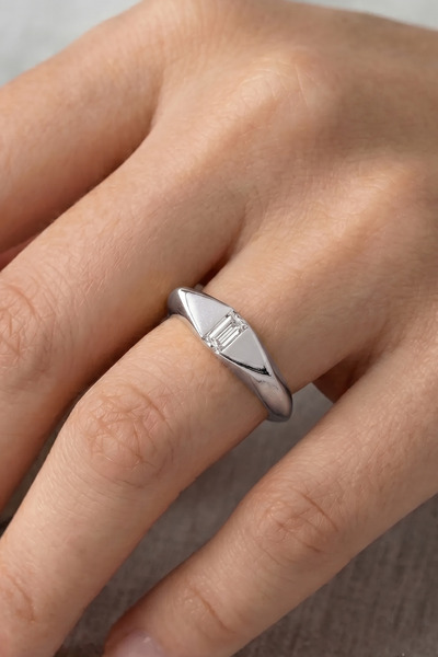 AURRARİ Silver Baguette Stone Thin Adjustable Ring