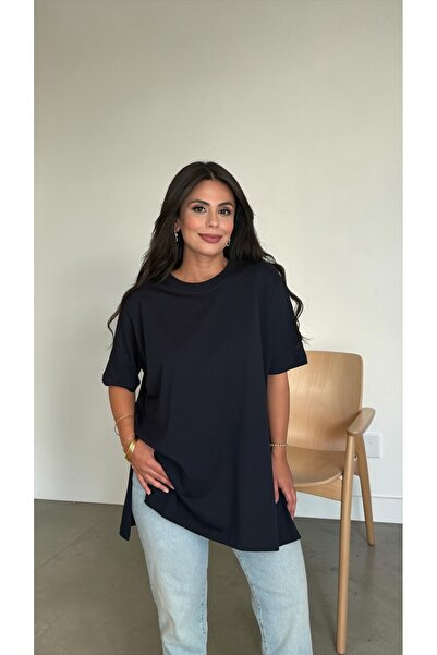 ARDİL TASARIM ATÖLYESİ Kadın %100 Pamuk Yırtmaçlı Yuvarlak Yakalı T-shirt