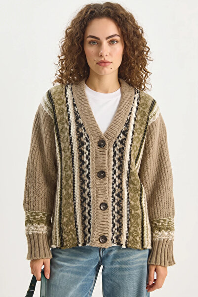 Şeker Portakalım Women's Ethnic Patterned Oversized Buttoned Thick Knitwear M...