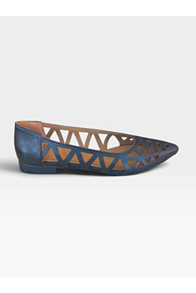 Hayati Arman Women's Genuine Leather Laser Cut Pointed Toe Perforated Balleri...