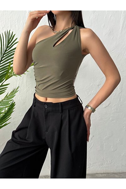 QUTTA Kadın Zeytin Yeşili Omuz Burgulu Crop Bluz