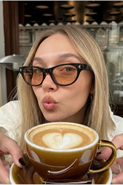 Eyesofia نظارات شمسية نسائية من لاريسا بإطار أسود خفيف للغاية مع فلتر Uv400