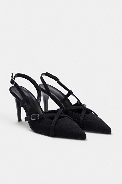 TRENDYOL SHOES Schwarze Denim-Schuhe mit kontrastierenden Nähten und spitzer ...