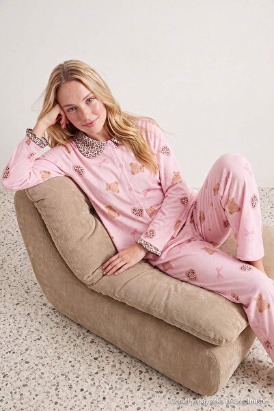 Trendyol Collection Pink Leopard and Teddy Bear Ruffle Knitted Pajama Set Thm...