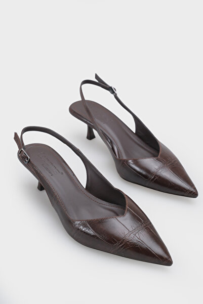 Capone Outfitters Γυναικεία παπούτσια Yoki με μυτερή μύτη, λουράκι στην πλάτη...