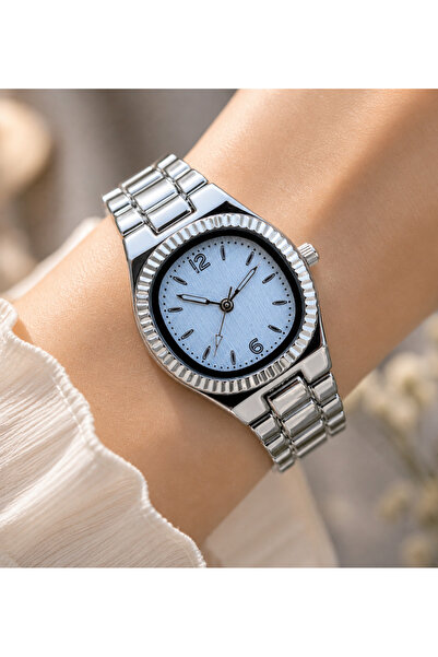 Weluxa Silver Color Vintage Women's Wristwatch with Gift Box