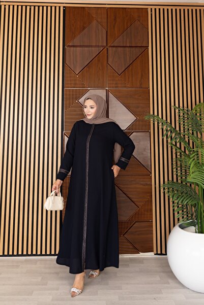 Dayfabric Gündelik Hac ve Umrelik Nakış ve Taş Detaylı Ferace | Lacivert