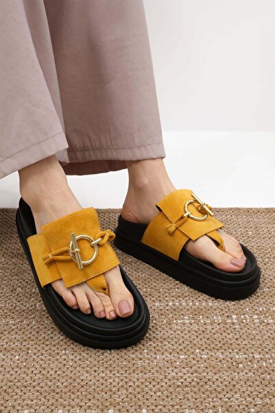Mio Gusto Γυναικείες σαγιονάρες Alison Γνήσιες Suede Mustard Color