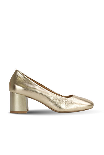 Bueno Shoes حذاء بكعب نسائي من الجلد اللامع باللون الذهبي 01we5601