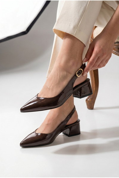 Les Chatelets Pantofi slingback cu toc mic pentru femei, din piele lacuită ma...