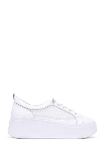 Derimod Kadın Beyaz Bağcıklı Kalın Tabanlı Deri Sneaker 26PFD371918