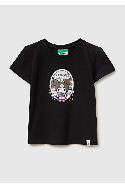 United Colors of Benetton تي شيرت أسود للفتيات بياقة دائرية وشعار مطبوع على ا...