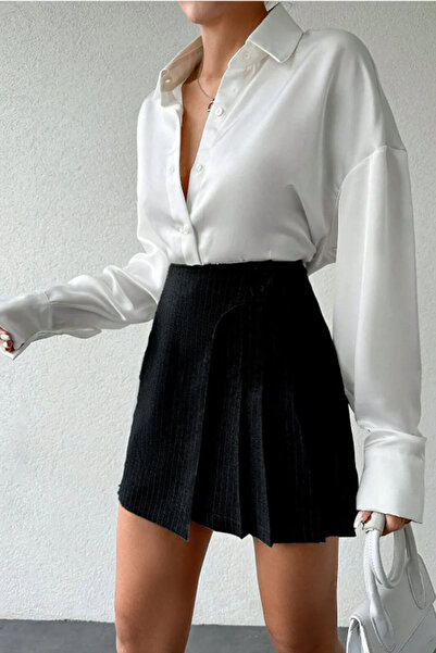 Purpleclo Two-Button Pleated Mini Skirt