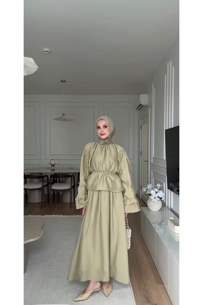 Miraydın Butik طقم تنورة نسائي بتفاصيل كشكشة على الأكمام وحزام عند الخصر M416...