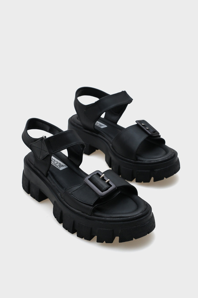 Capone Outfitters Kalın Tabanlı Gladyatör Kadın Sandalet