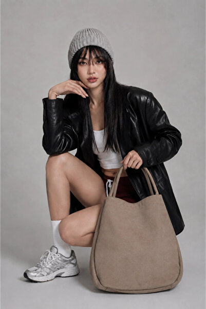 BUENO Gray Suede Women's Shoulder Bag