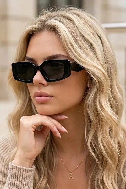 Chunky Frame نظارة شمسية Tom للجنسين ذات تصميم هندسي فاخر باللون الأسود
