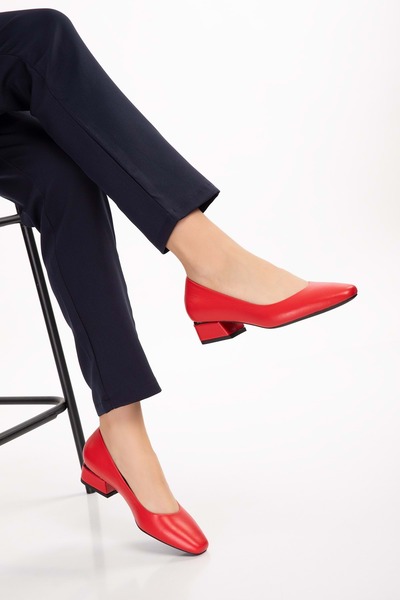 Gondol Genuine Leather Low Heel Shoes vdt.07 Red