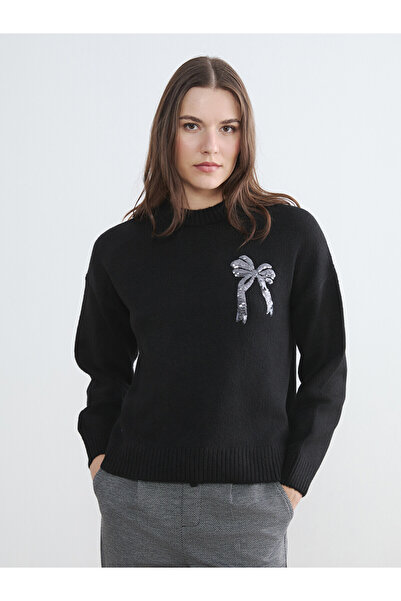 LC Waikiki Nevavm Women's Knitwear Sweater with Oval Collar and Bow Embroidery