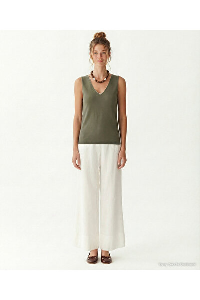 Yargıcı Regular V-Neck Sleeveless Sweater