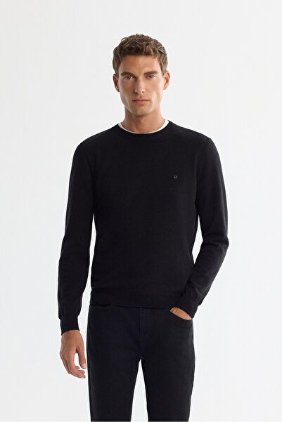 Avva Men's Black Viscose Crew Neck Knitwear Regular Fit Sweater B005132