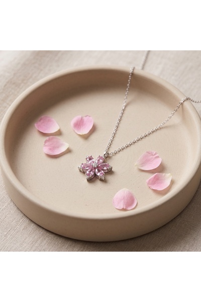 925 Ayar Gümüş Kadın Pembe Lotus Çiçeği Kolye - Işıltılı Zirkon Taşlı