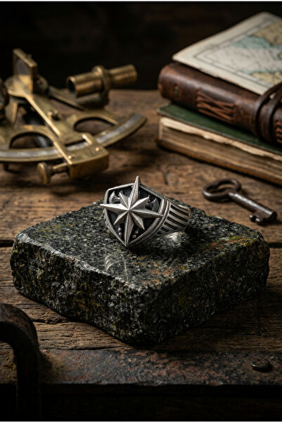 Begondio Special Design Masculine Adjustable Men's Ring with Compass Figure