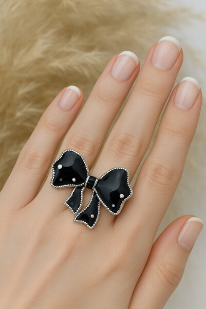 Herşey Nota Black Big Bow Ring – the Symbol of Elegance, Power, and Gothic Chic