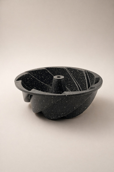 GUGGA Twist - 26 cm Cast Iron Cake Mold Black
