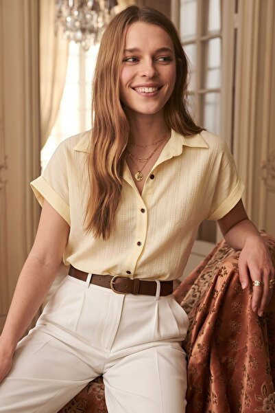 armonika Γυναικείο ανοιχτό κίτρινο κοντομάνικο πουκάμισο ARM-19Y001088