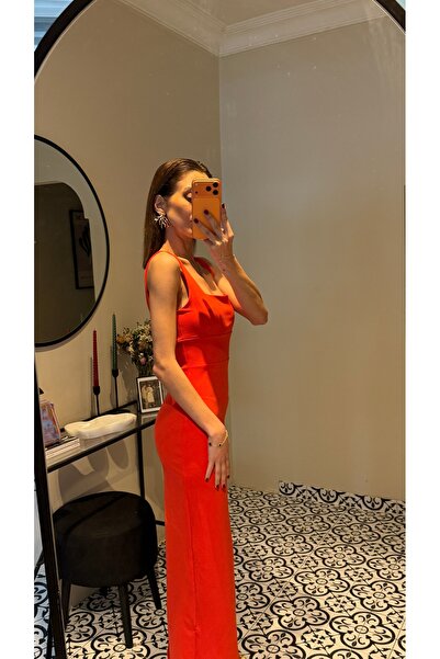 NURCAN KESKİN STORE NAR ÇİÇEĞİ YIRTMAÇLI ASKILI MAXİ ELBİSE