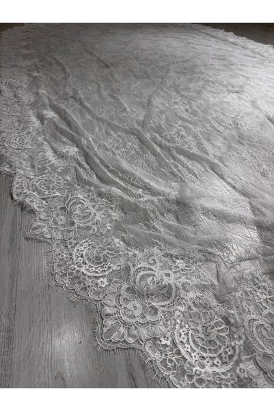 Emodaist French Lace Veil (3 Meters)