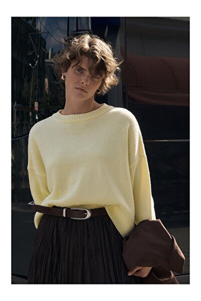 LC Waikiki Nevavm Basic Knitwear Sweater Yellow with a Difference
