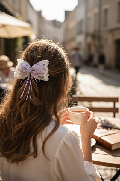 FAYRA ACCESSORIES مشبك على شكل فيونكة من قماش الدانتيل الشفاف والشيفون مع أحج...