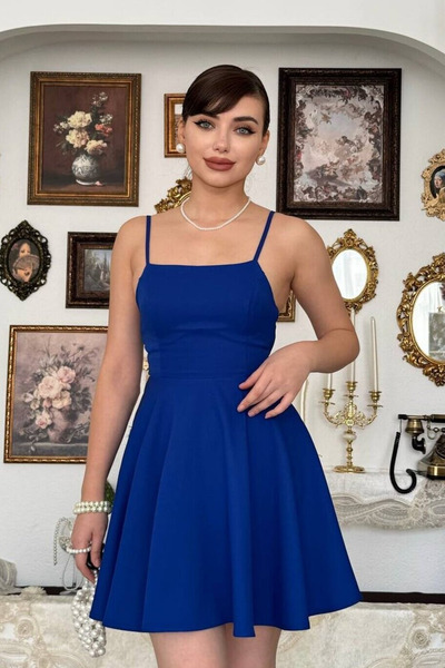 Clothes Fast Rochie mini decoltată cu bretele pentru femei, cu detaliu de leg...