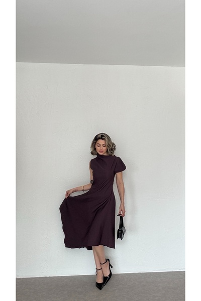 Nesil Asymmetrical Neck Midi Dress