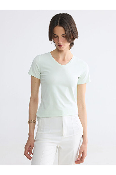 LC Waikiki Nevavm Difference Is the Difference V-Neck Women's T-Shirt