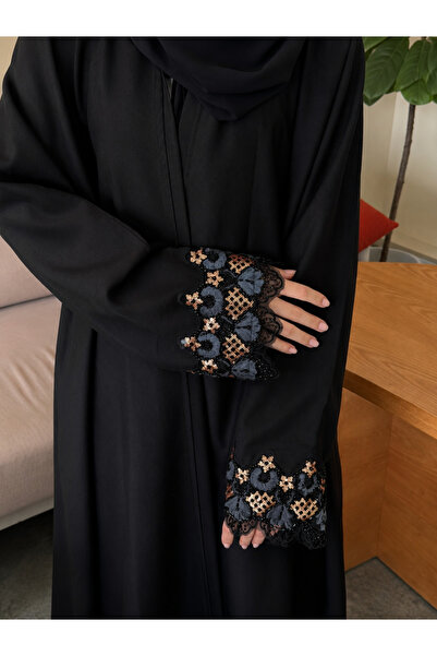 VELORA Lourine Black Luxury Abaya - High-End Hand Embroidered Kutchi Abaya